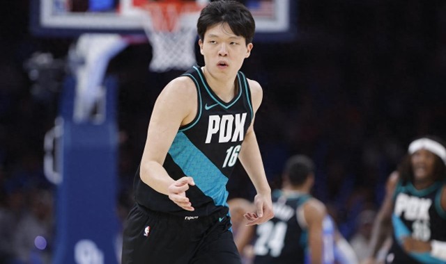 九游APP-杨瀚森被弃因祸得福，开拓者超巨伤退球队或摆烂，小杨转正成基石