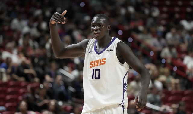 九游-马卢阿奇谈夏联首秀：能上场让我特别兴奋 我必须快速适应一切