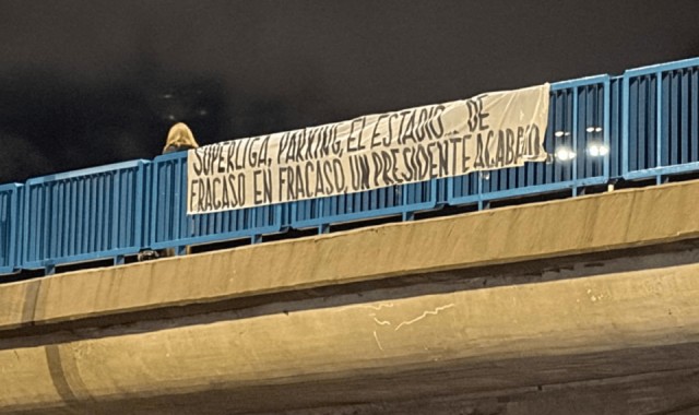 九游官网-不满换帅+3天丢2冠！皇马球迷拉横幅要求老佛爷下台 将在主场狂嘘