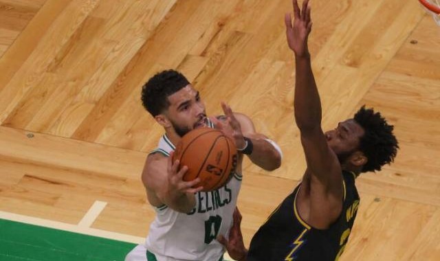 九游APP-勇士造星能力太强！维金斯进化效用强于当年巴恩斯