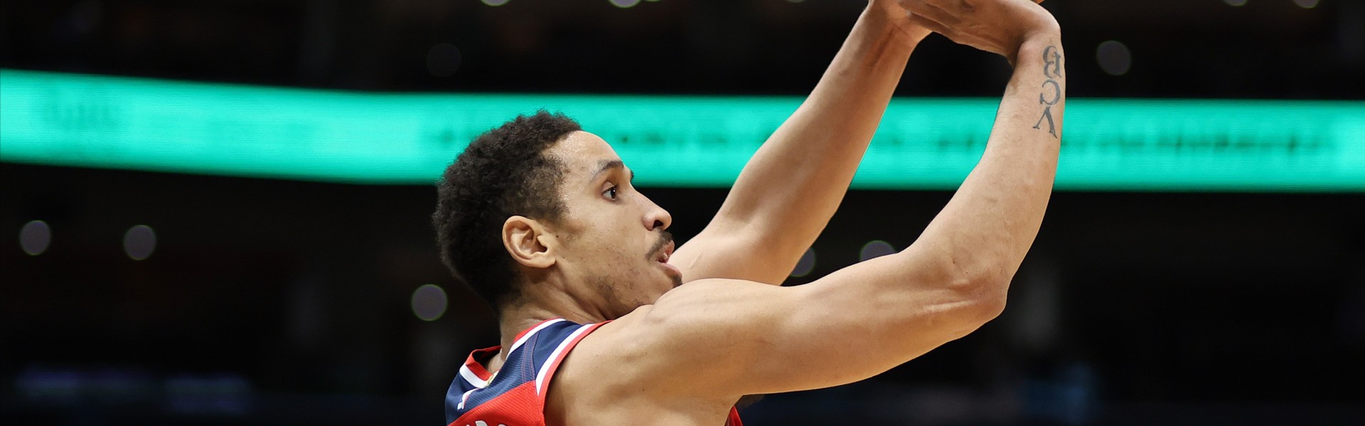 超六底薪签约尼克斯，勇士被小库坑惨，西帝距离退役又近一步